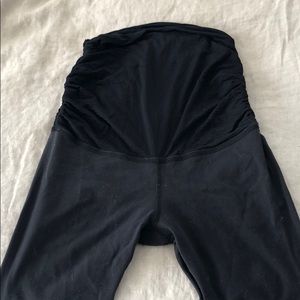 Beyond Yoga maternity leggings